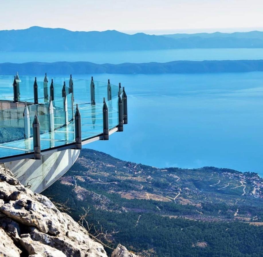 Apartments Niko, Near Beach, Free Parking, Wi-Fi Tučepi Εξωτερικό φωτογραφία