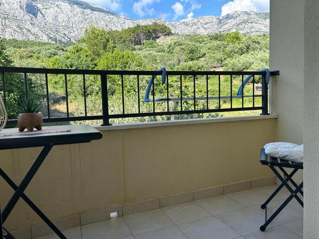 Apartments Niko, Near Beach, Free Parking, Wi-Fi Tučepi Εξωτερικό φωτογραφία